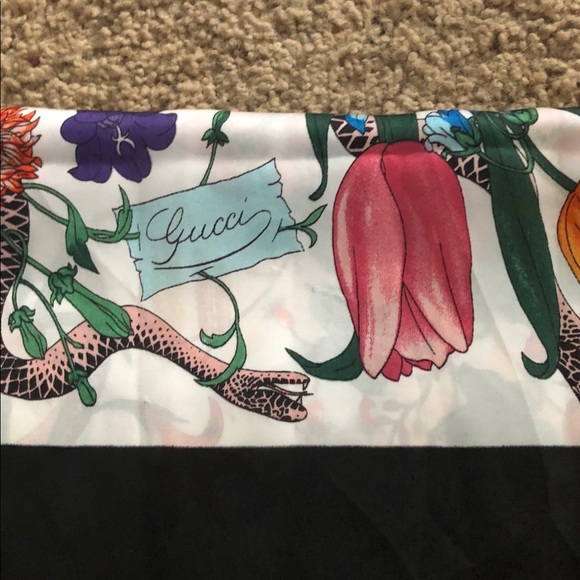 Gucci 100%silk net - Picture 6 of 7